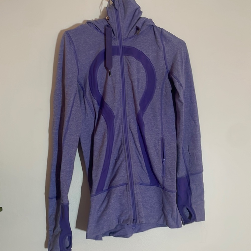 Lululemon zip up hoody with thumb holes